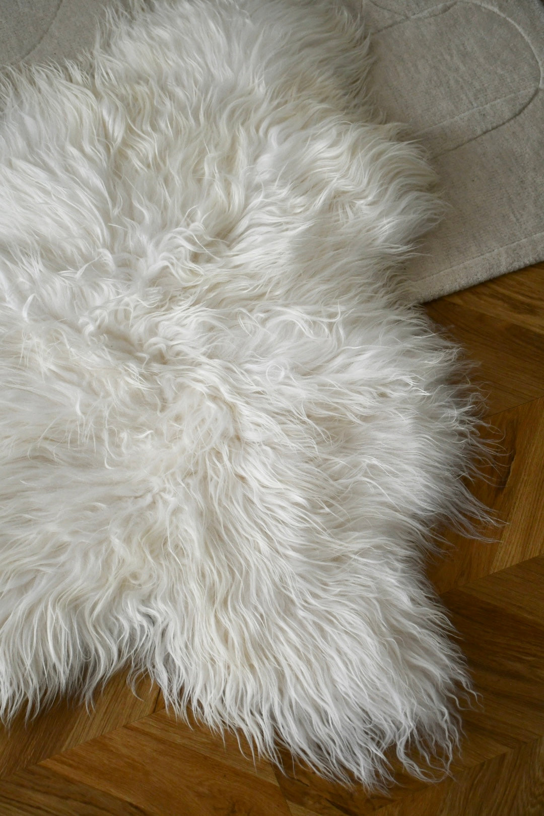 Icelandic Sheepskin - White - Straight - 1