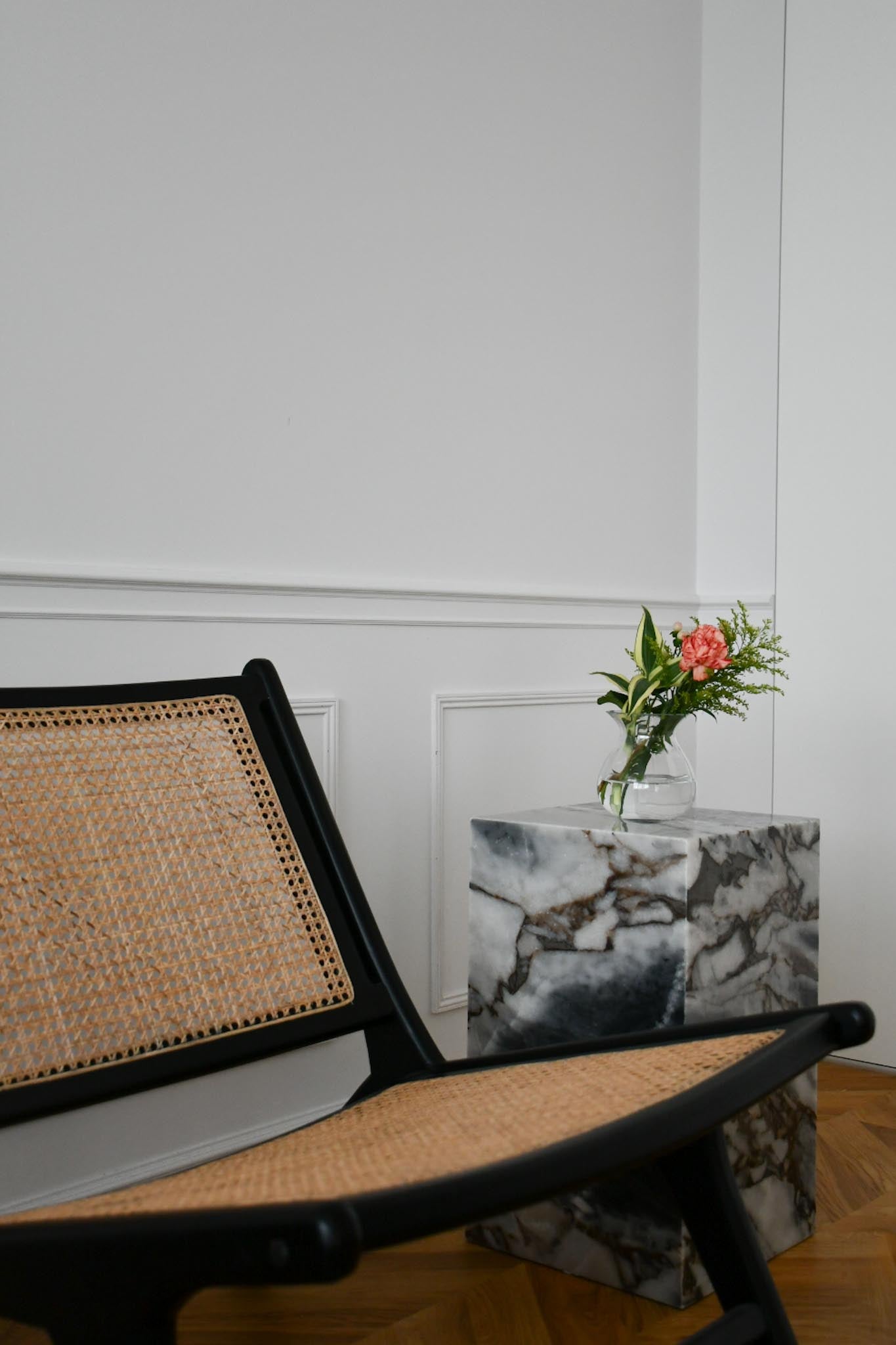 Calacatta - Cubic Sidetable