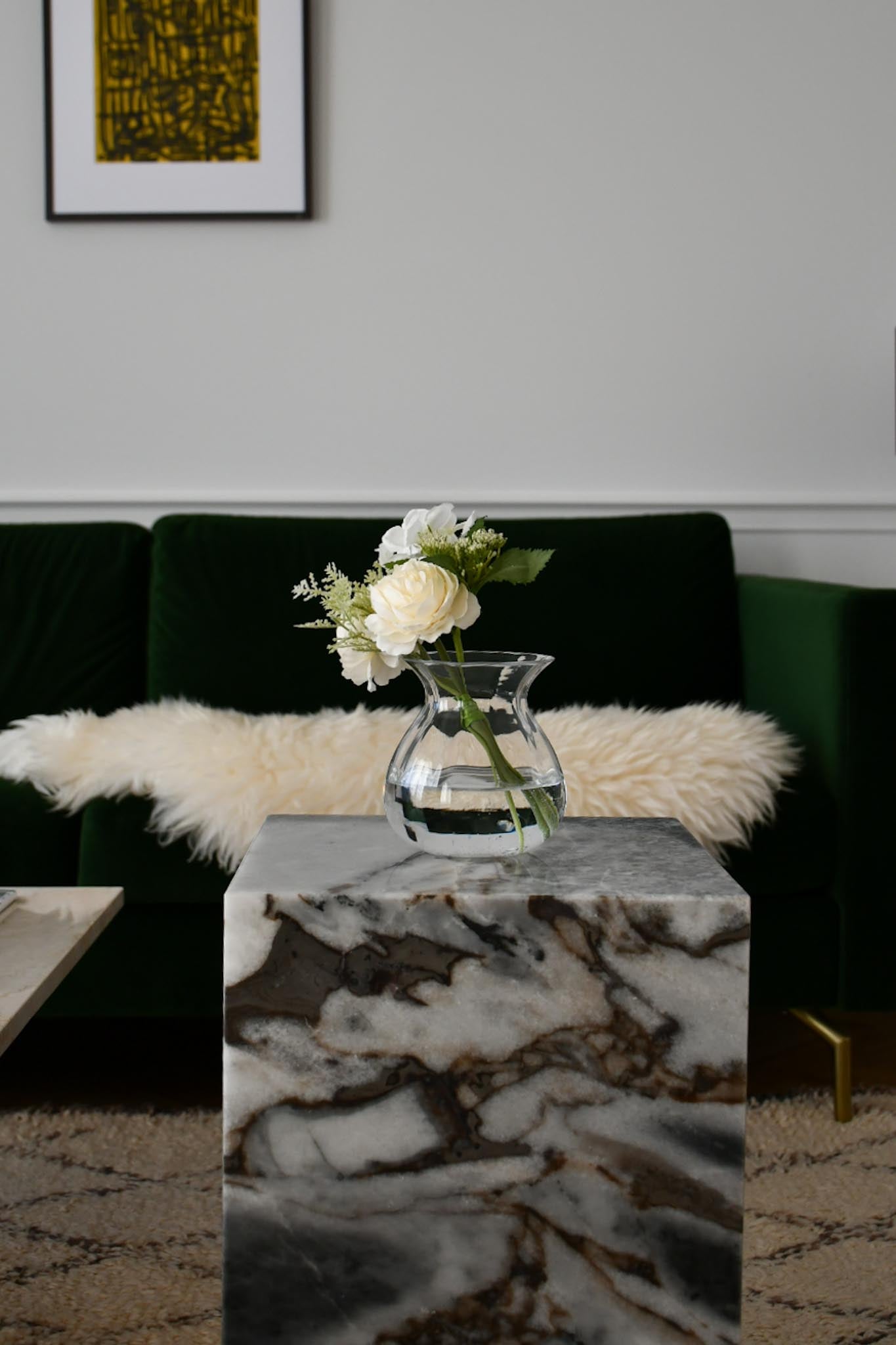 Calacatta - Cubic Sidetable