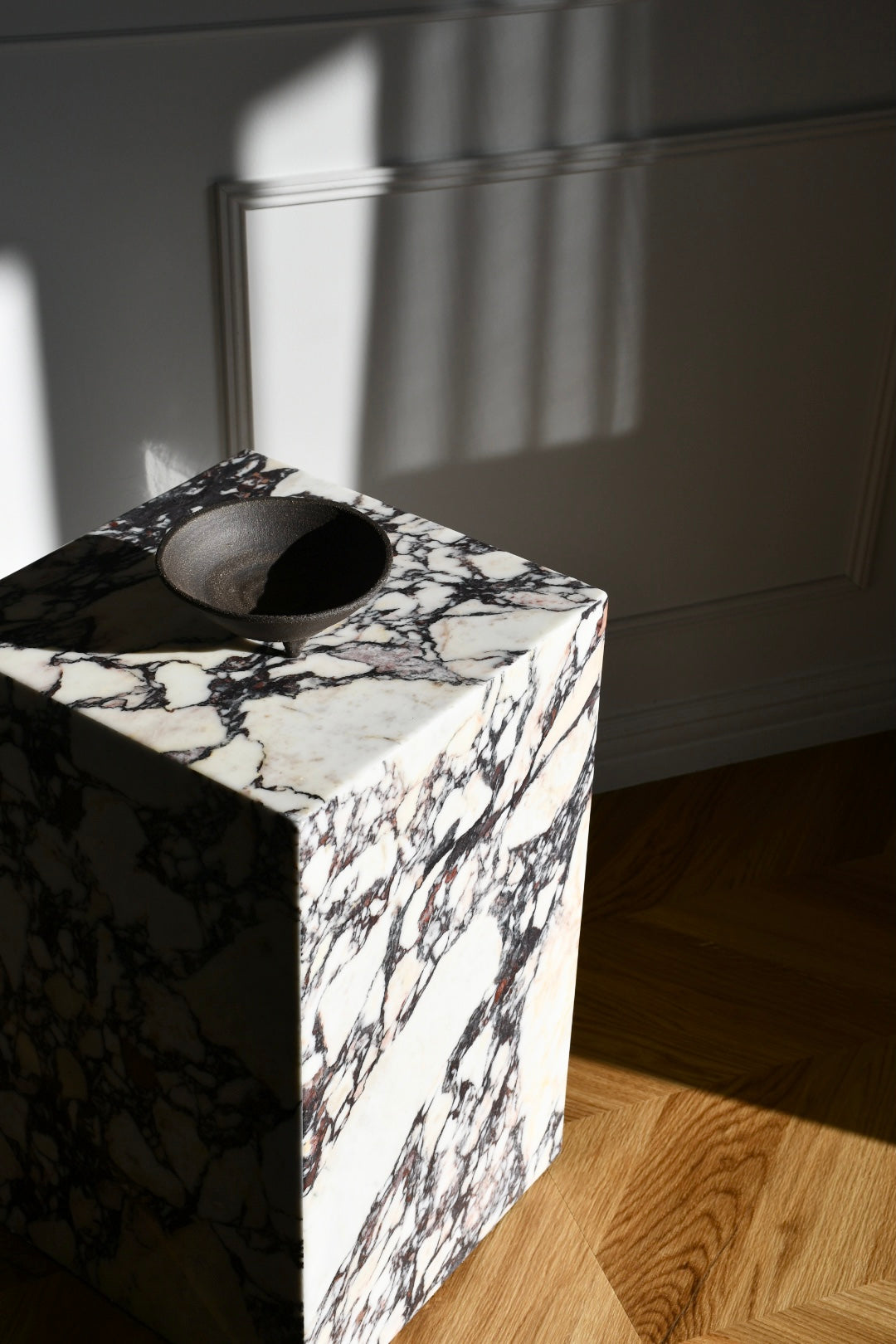 Calacatta Viola - Cubic Sidetable