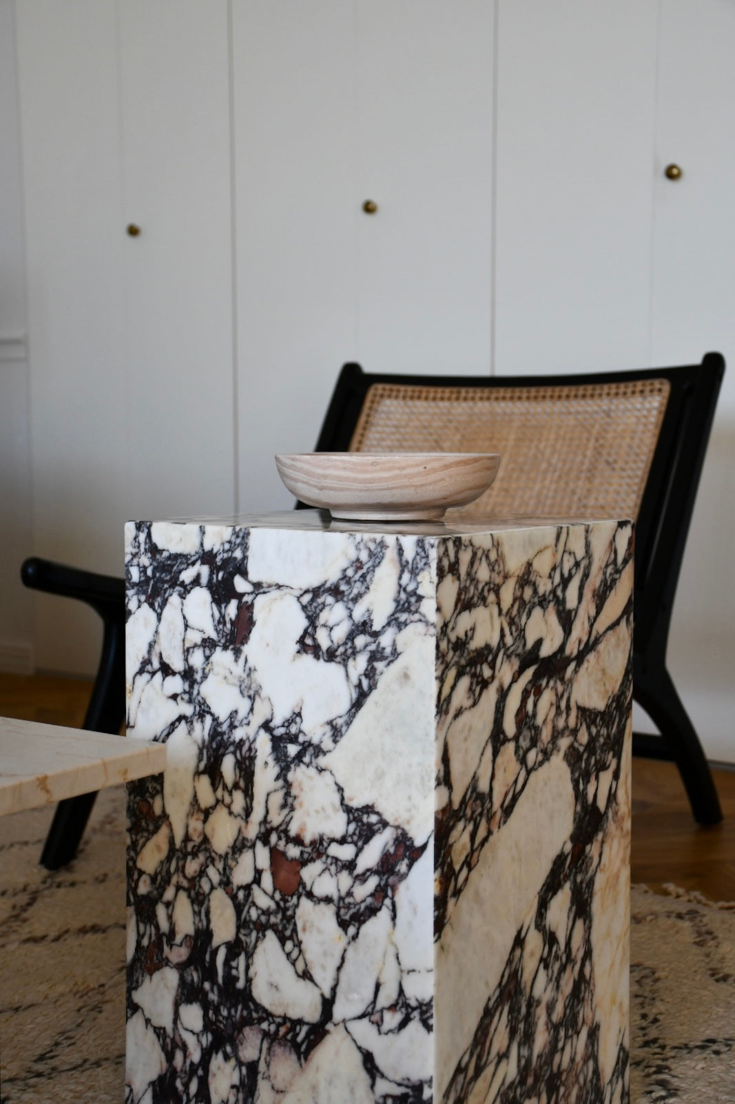 Calacatta Viola - Cubic Sidetable