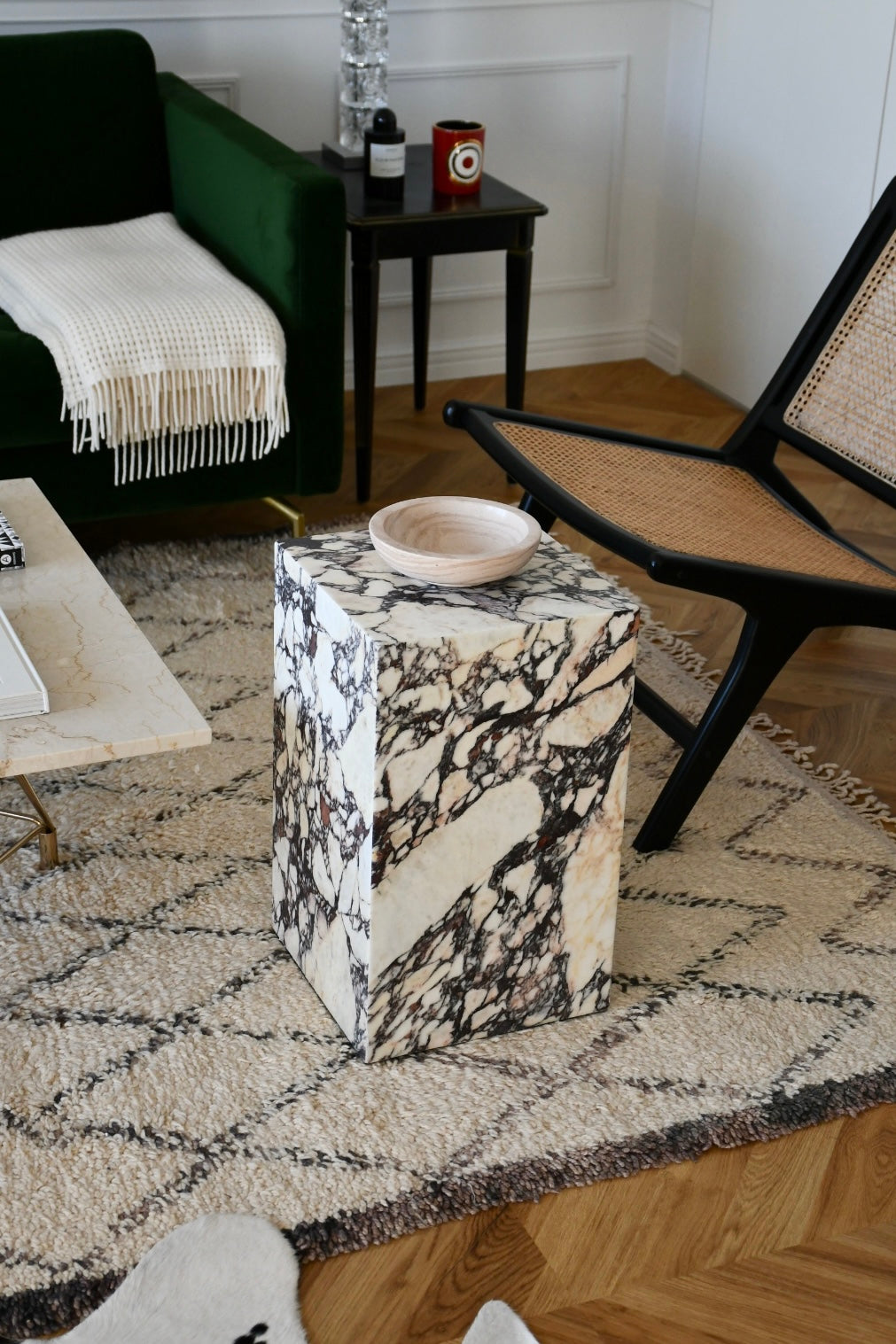 Calacatta Viola - Cubic Sidetable