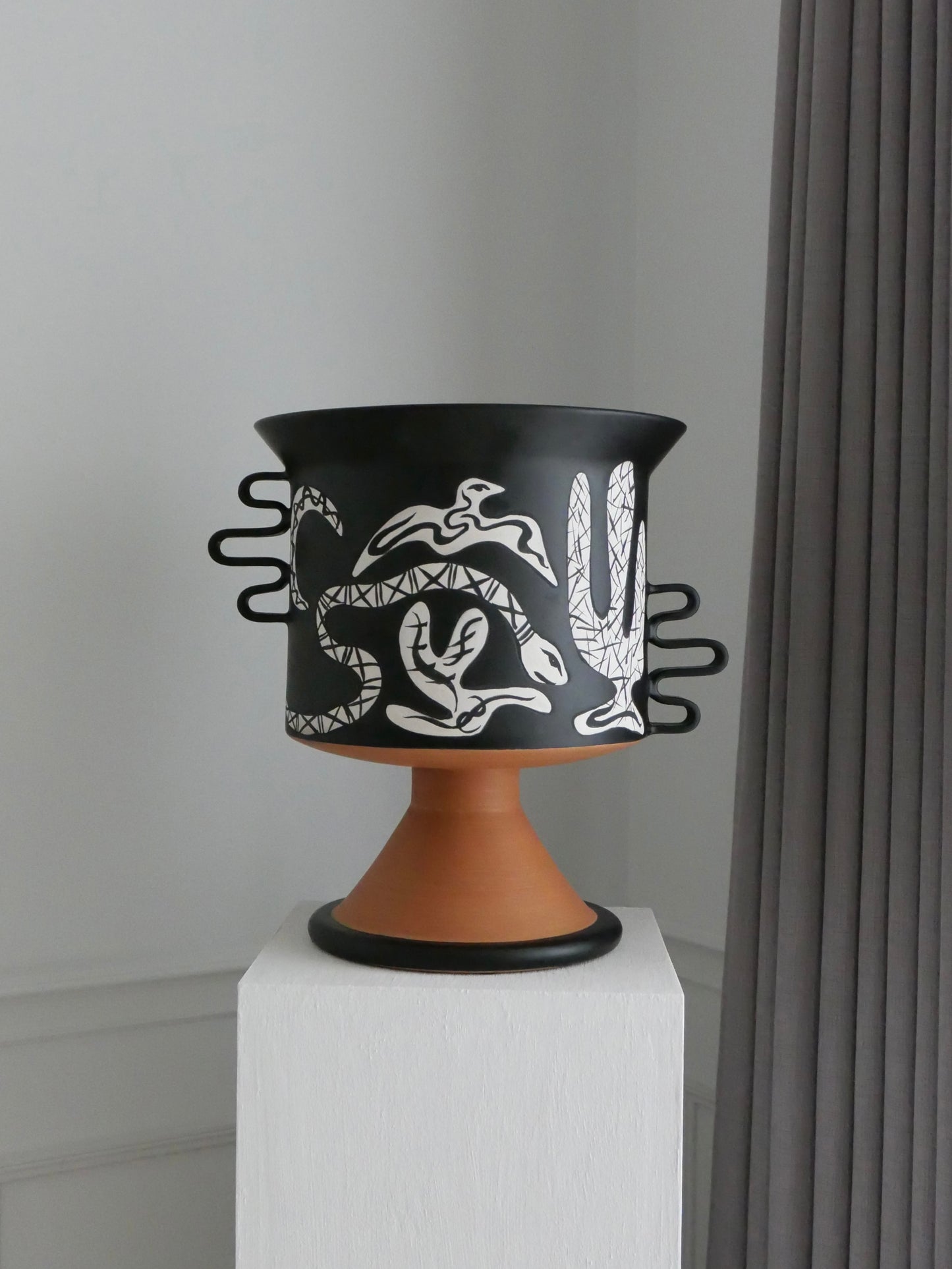Cabrakan - Vase