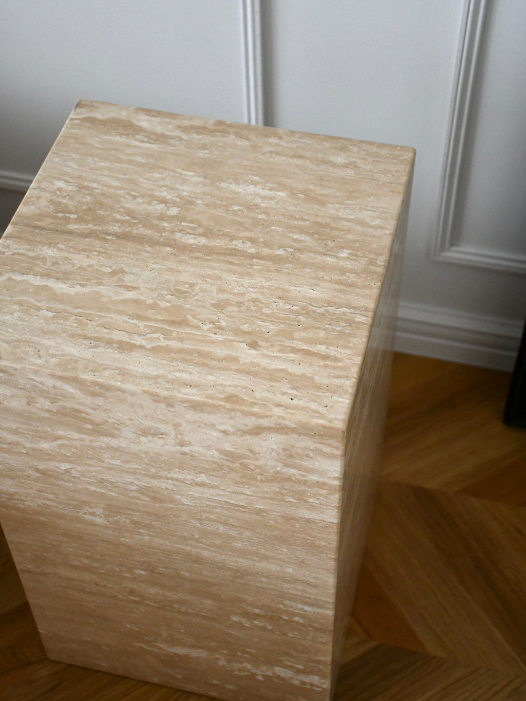 Travertine - Cubic Sidetable