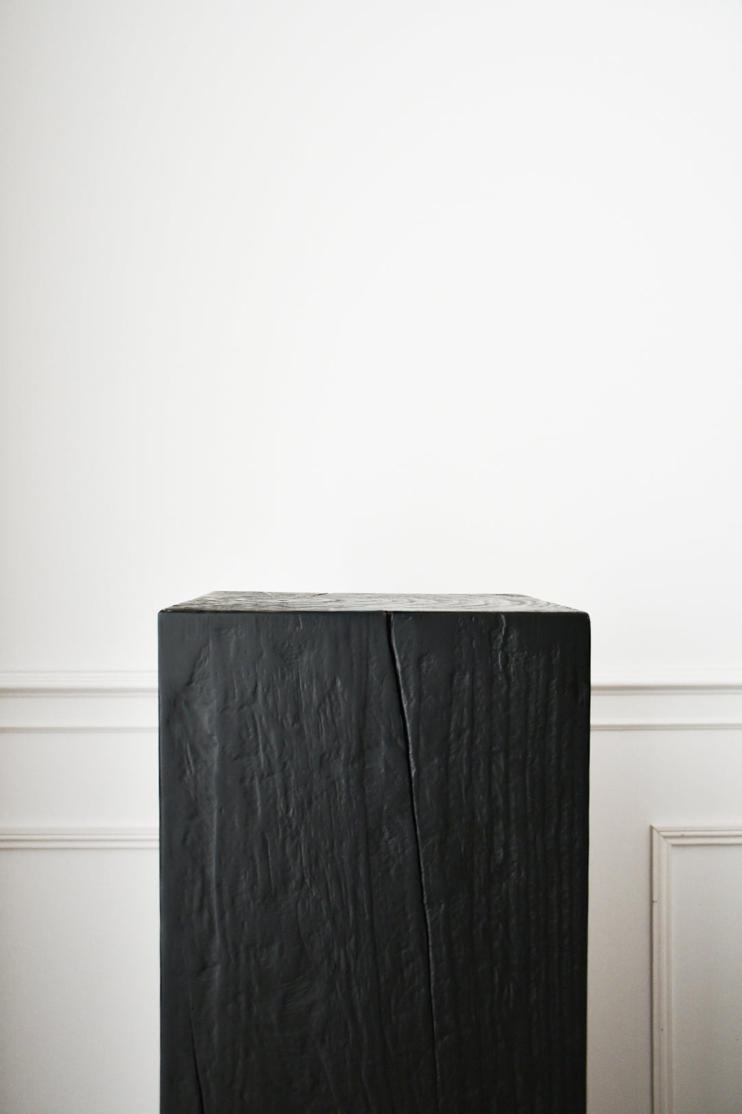 Black Timber - Pedestal Stand
