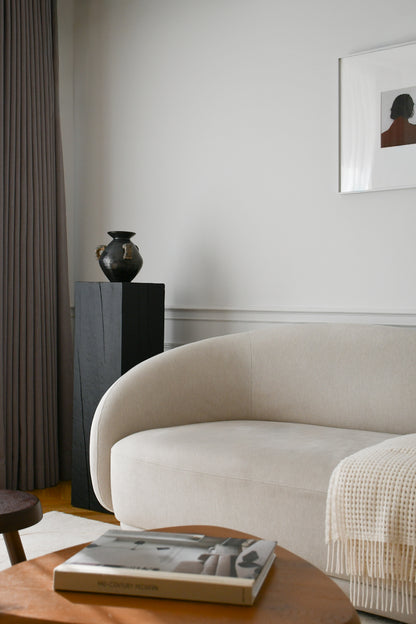 Black Timber - Pedestal Stand